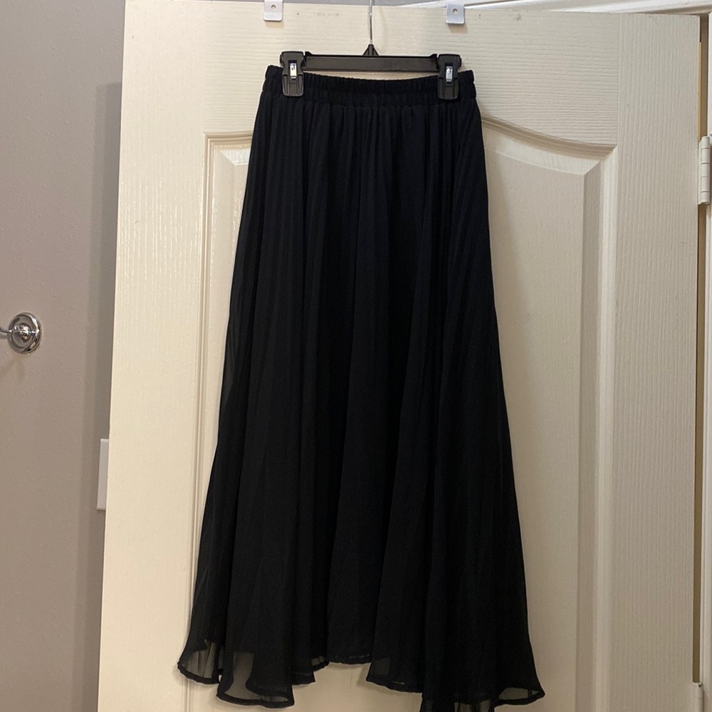 Target - A new day - Midi Black Skirt